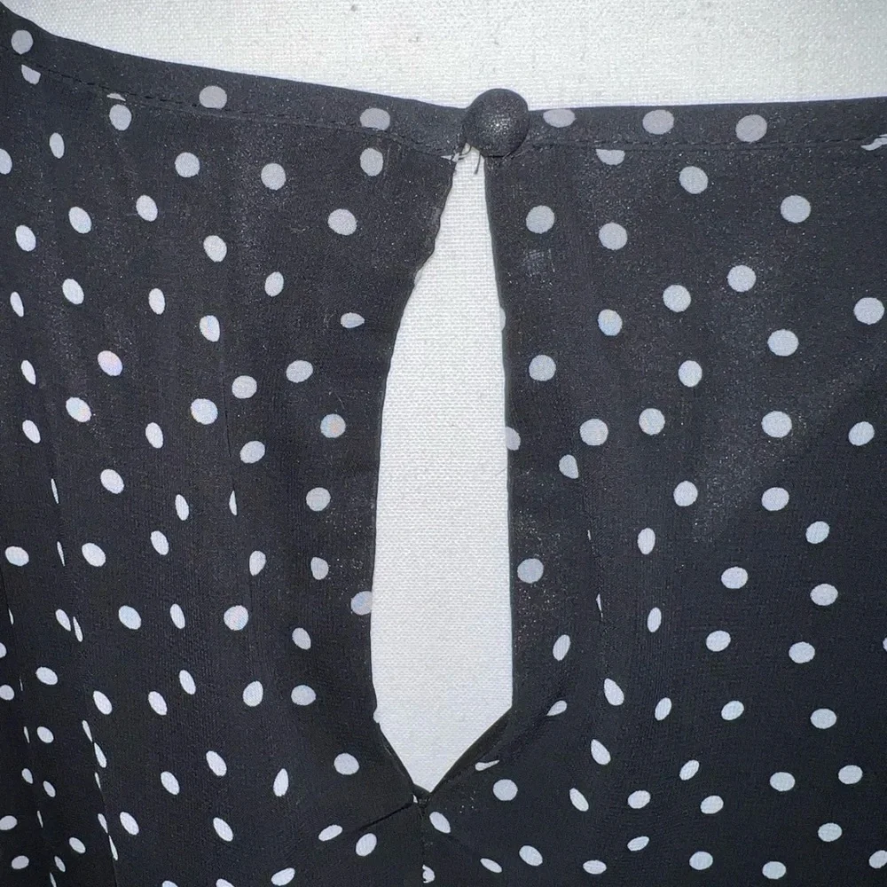 Black White Polka Dot Lined ruffle Sleeve Dress - Picture 4 of 6